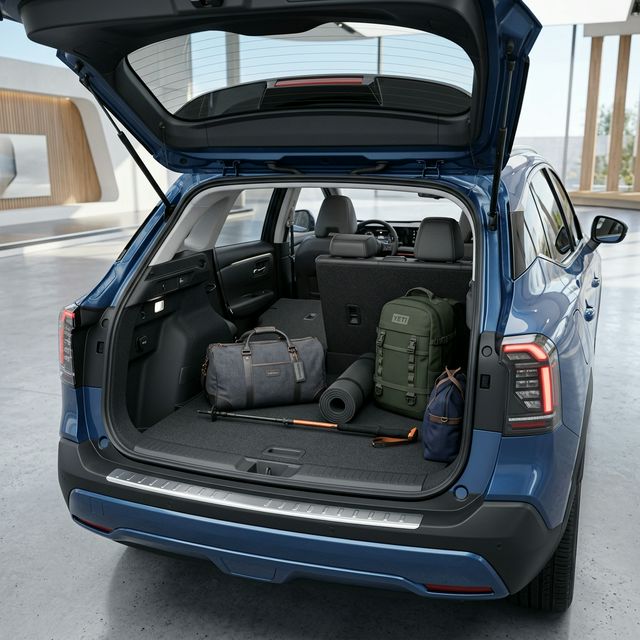 フラットで広大なラゲッジスペースの予想CG